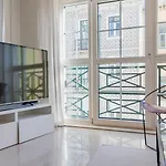 Stylish With Parking By Lovelystay شقة