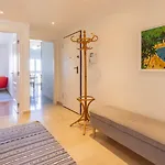 شقة Stylish With Parking By Lovelystay *