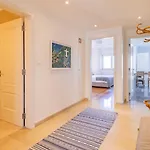 Apartment Stylish With Parking By Lovelystay Lissabon