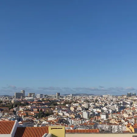 Stylish With Parking By Lovelystay Appartamento Lisbona
