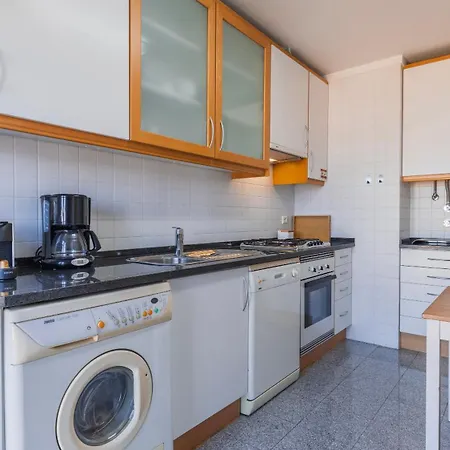 Stylish With Parking By Lovelystay Appartamento *