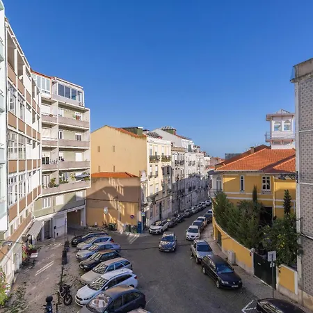 Stylish With Parking By Lovelystay