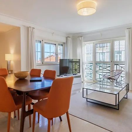 Stylish With Parking By Lovelystay