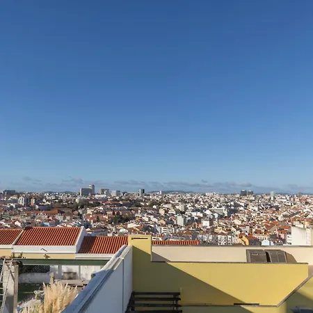 Stylish With Parking By Lovelystay